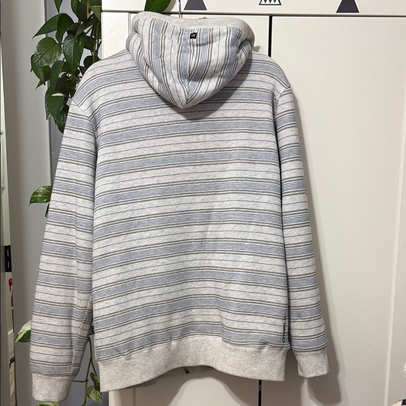O'Neill Gray and White Striped Hoodie - Picture 5 of 6
